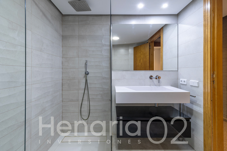 henaria2002