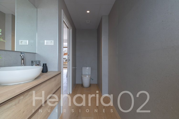 henaria2002