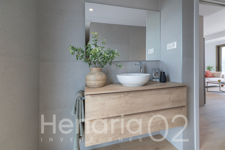 henaria2002